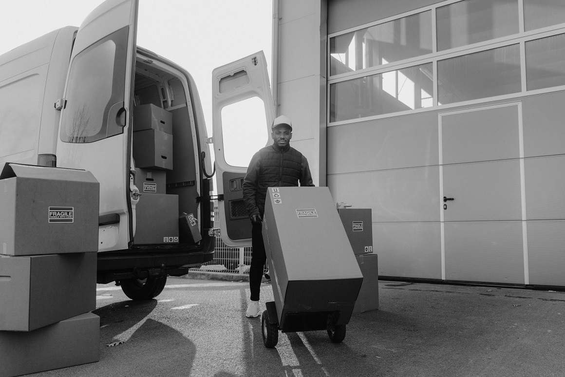 Why Choose Portone Logistics
